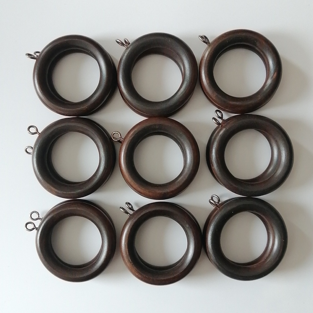 Vintage Round Solid Wood Drapery Curtain Rings With Silvertone Hooks (Lot of 18)
